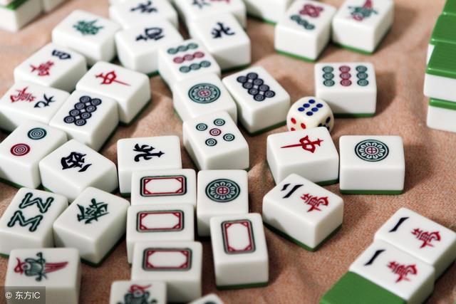 打麻将时包里放一物,让你赢钱停不下来,数钱