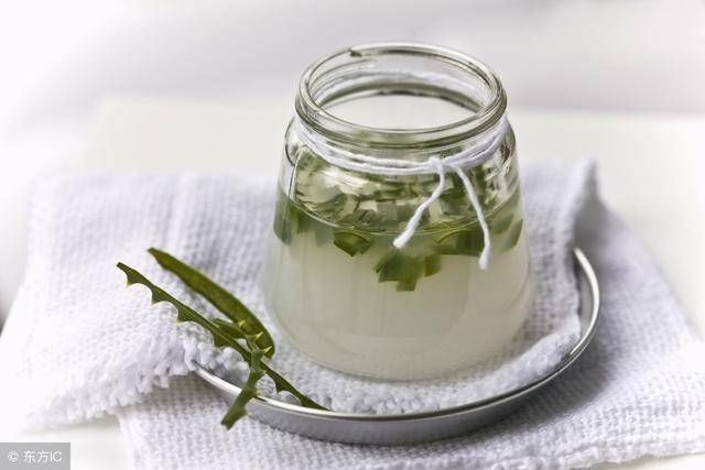 生芦荟可以直接用来抹脸吗?!