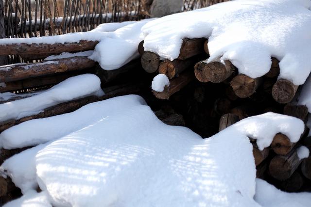 大多数人不知道，东北有个媲美雪乡的木屋村，依存质朴！
