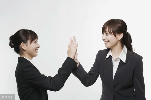 男子抛弃怀孕女子,女子伤心欲绝,算命先生