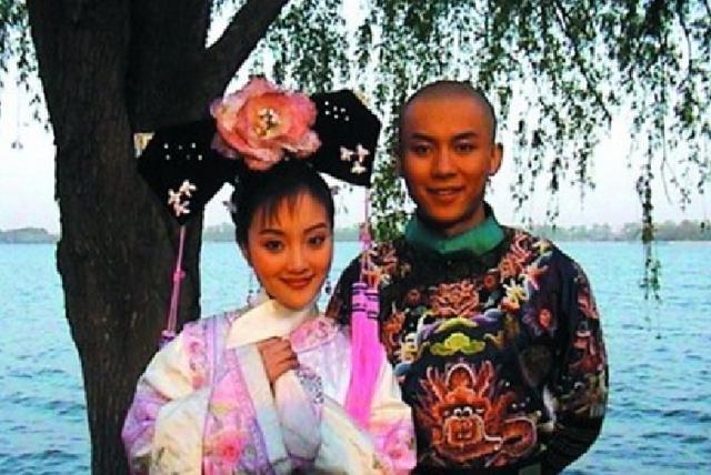 李小璐爸爸身家背景竟然如此强大！网友：李被偏爱的都有恃无恐了