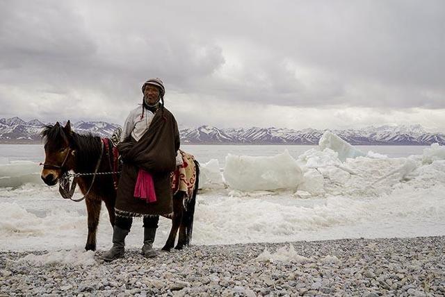 中国最穷的十个省, 西藏并非第一, 四川、河南赫