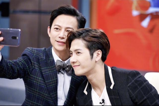 抖音抖出非凡新春计划,春节明星红包向你砸来