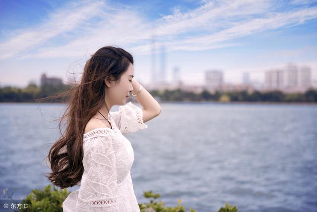 婚后发现老婆出轨找情人，两年后再次遇见，我决定留下来