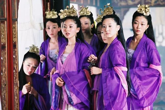 细说"三宫六院七十二妃:后宫佳丽不止三千,这位皇帝4万女人