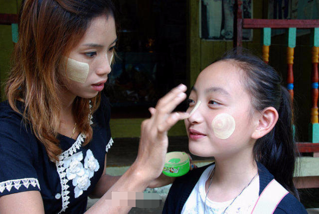 这里是中国与缅甸的交界处，缅甸人随处可见，女人们最想嫁中国人