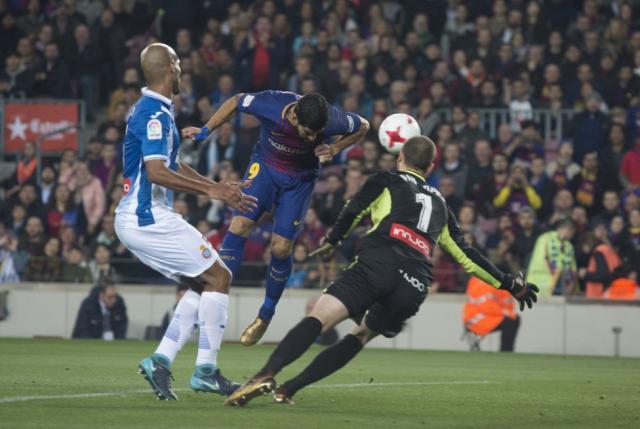 巴萨球迷想在中国招黑吗?讽西班牙人是中国人