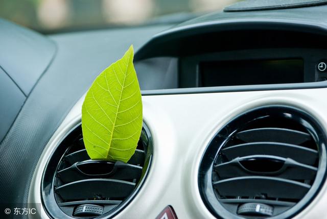 汽车在使用过程中，应按保养维护规定清洁空气滤清器