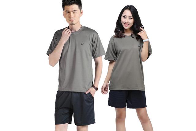 美军t恤轻便舒服,解放军体能训练服很人性化,你当兵时穿过几身