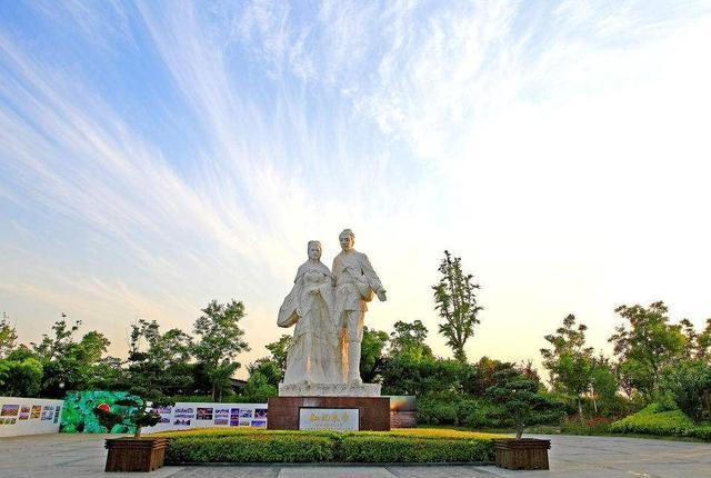 江苏面积第一县级市:号称省计划单列市,经济却