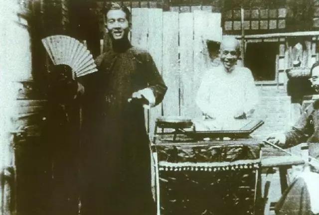 北京琴书唱的是北京人的事儿,曲调里溢着满满的北京味儿