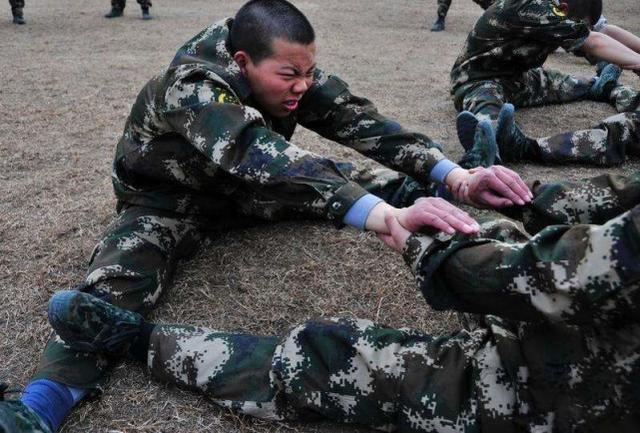 在部队,新兵为何总会被老兵收拾