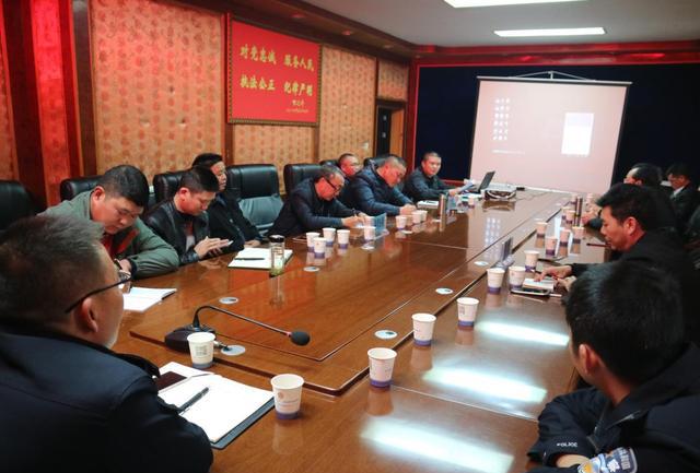 道真县公安局交警大队召开道路交通管理法制工