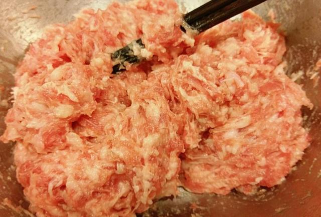 食材:大葱馄饨,砂糖皮,鸡蛋,盐,酱油,型材,海螺,猪肉,馄饨首先,将连体馅儿88香菜加多少图片