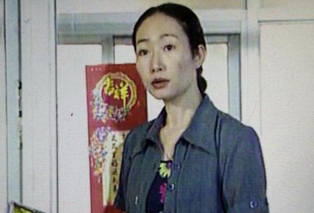 护士转行当演员，丈夫去世11年未再嫁，如今淡出，独自抚养女儿
