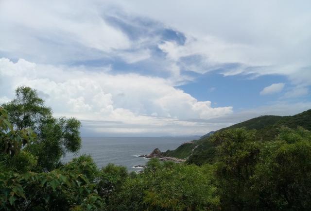 徒步最美海岸线之一,深圳南澳东西冲,体验海边