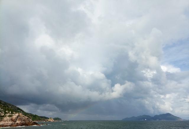 徒步最美海岸线之一,深圳南澳东西冲,体验海边