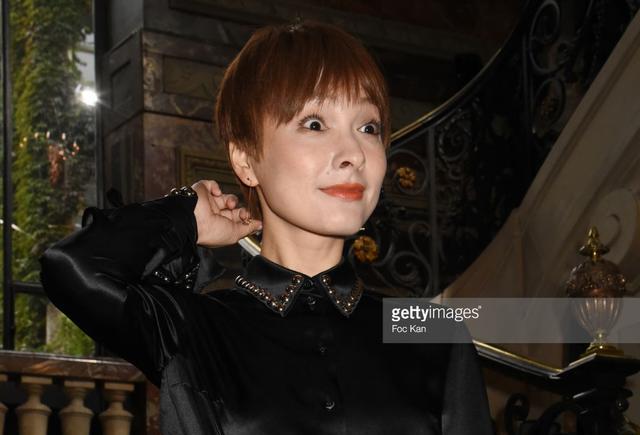 外媒镜头下无修图的吴昕,和她自己的精修图差