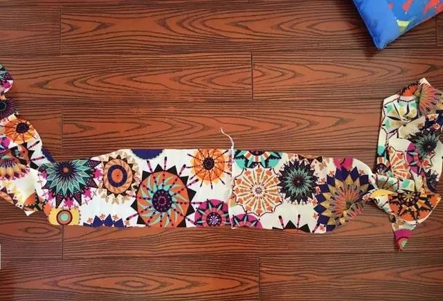 不用裁剪图,轻松做美衣--女童露肩连衣裙做法