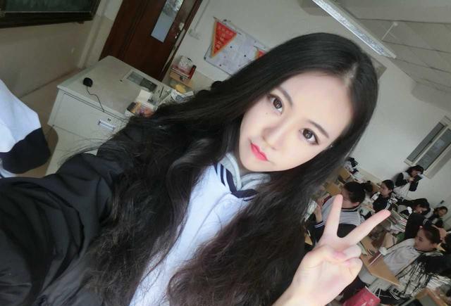 女生喜欢多少cm的00后,女生喜欢多少cm的 00后女生身高187厘米高颜值大长腿走红