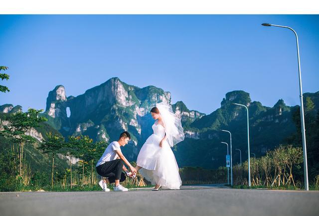 张家界婚纱照_婚纱照图片唯美