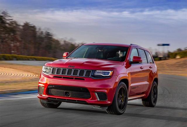 重达2.4吨SUV配6.2L大心脏，秒杀兰博基尼，可谓地表最强！