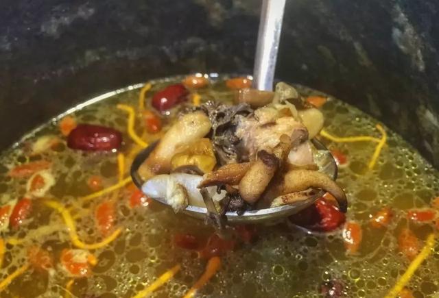 在西藏吃地道的郑州美食:酥油茶,牦牛肉,羊肉盖面华亭美食节图片