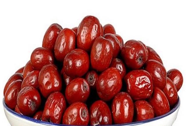 亲爱的女朋友,夏天请不要再那样吃大红枣了,要