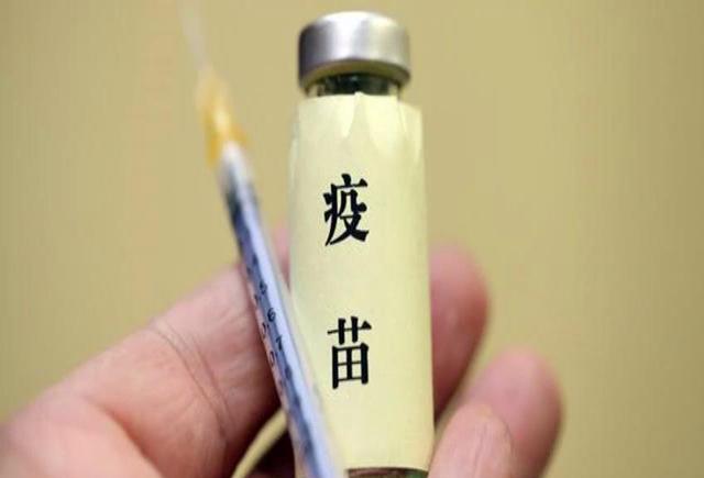 婴儿打完疫苗当天晚上就发烧,只因妈妈着急回