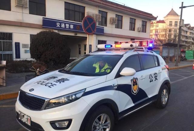 静海交警"违停"抓拍车上岗 别再乱停车了!