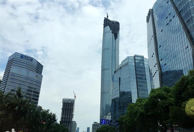 实拍苏州国际金融中心初露雄姿