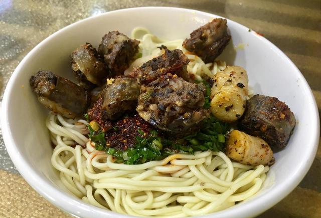 青海西宁这种面条看了反胃吃了难忘 外地吃不