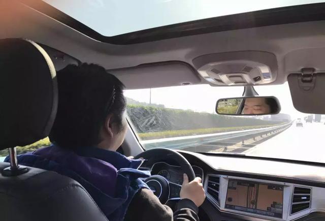 寒冬游魔都，36D美女深度体验大迈X7