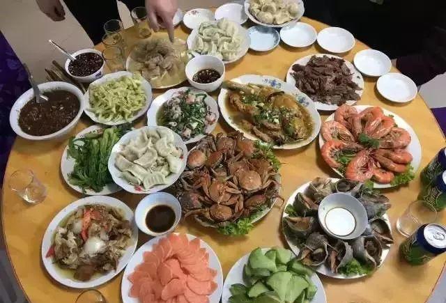 南北方年夜饭大pk,你们家年夜饭吃的啥?