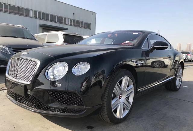 17款宾利欧陆GT欧规版黑红4座20轮舒适包天津港保税区售价275万