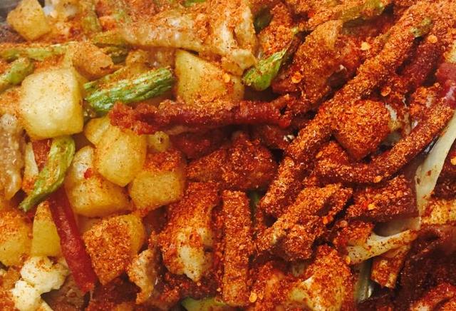 哈哈哈,成都甜不辣我就服黄娘