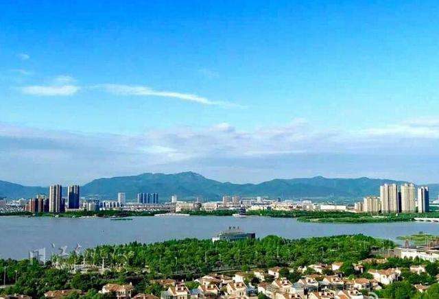 无锡和苏州哪个城市发展前景会更好?