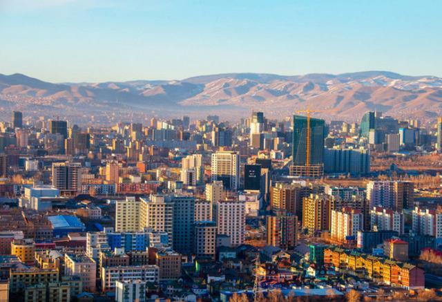 蒙古国第二大城市,规模赶不上小县城,煤炭资源丰富