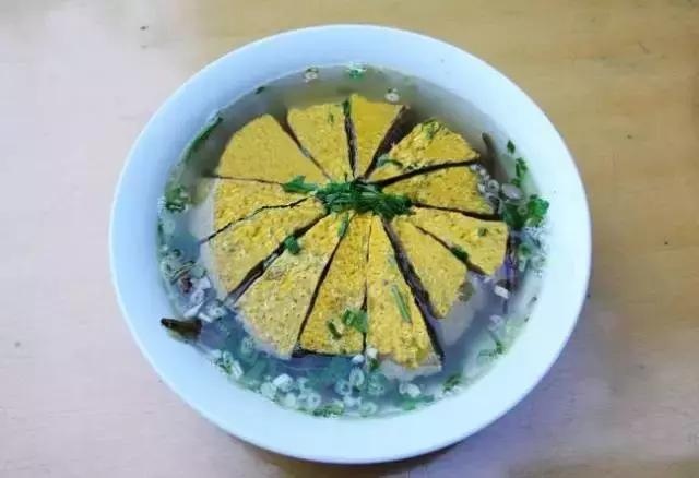 特产美食 佛坪热面皮 仙果寺源于三教殿,即佛,道,儒三教合一.