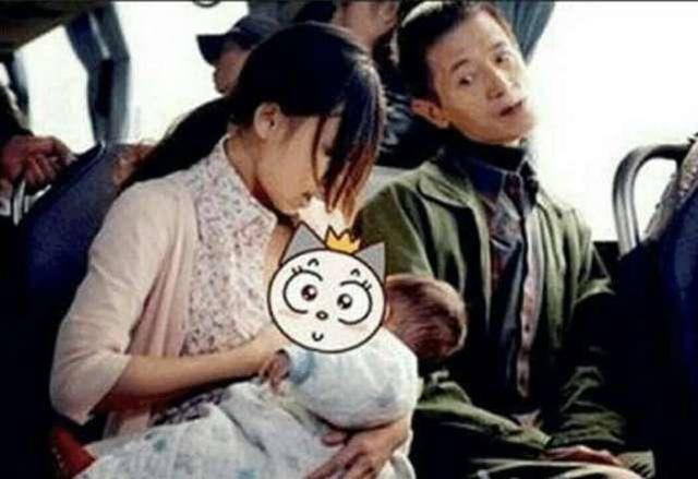 宝妈地铁喂奶被投诉怒斥我喂我的奶关你什么事网友点赞