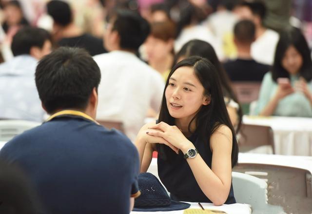 年薪50万的单亲妈妈,却找不到一个真心一起过