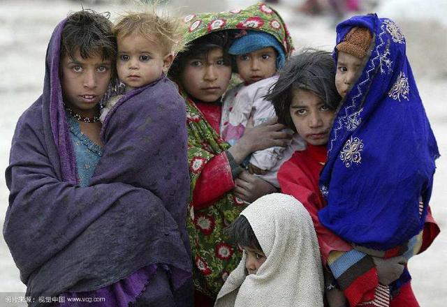 美国网友说中国是发达国家,应该接收难民,引发