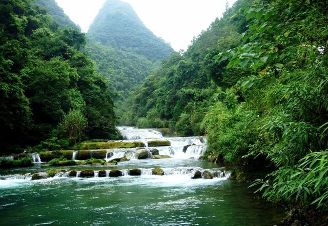 我见青山多妩媚,料青山见我应如是