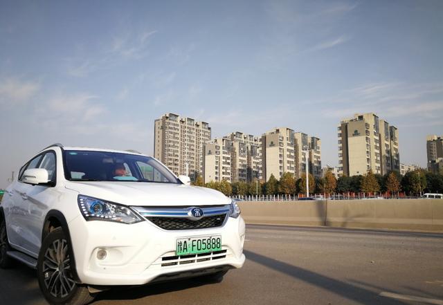 车牌终于不用摇号，车管所直接换靓号