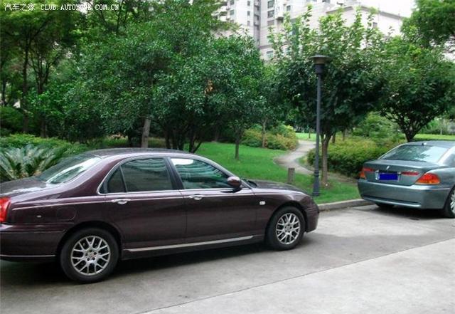 女王的座驾——ROVER P5