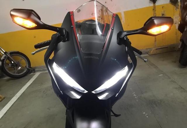 2017 CBR1000RR店内实拍