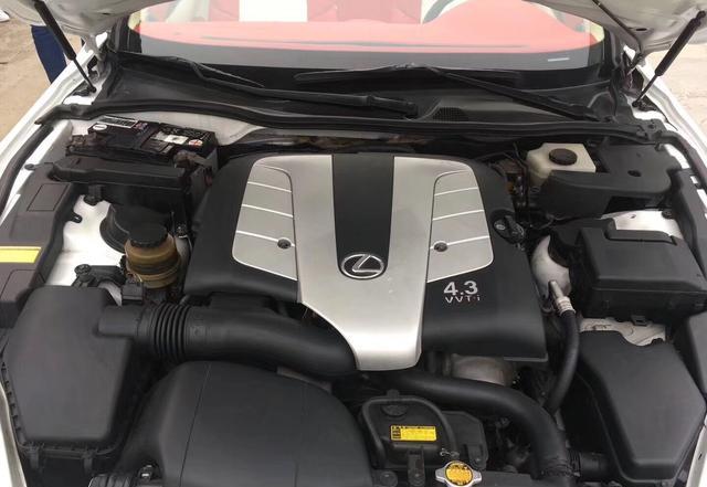 这车14.8W拥有 08款雷克萨斯SC430 美版 白色白红内 硬顶敞篷跑车