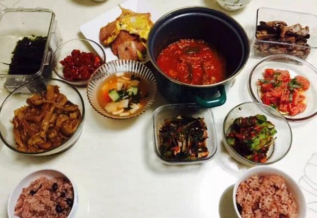 韩国普通家庭的一日三餐其实是这样!网友吐