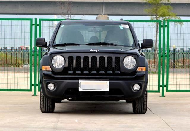 全新jeep自由客, 落地价不到30万, 动力超强!!