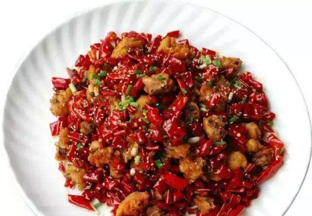 重庆这8家撩人的酸菜鱼，好吃得连汤都喝光了！